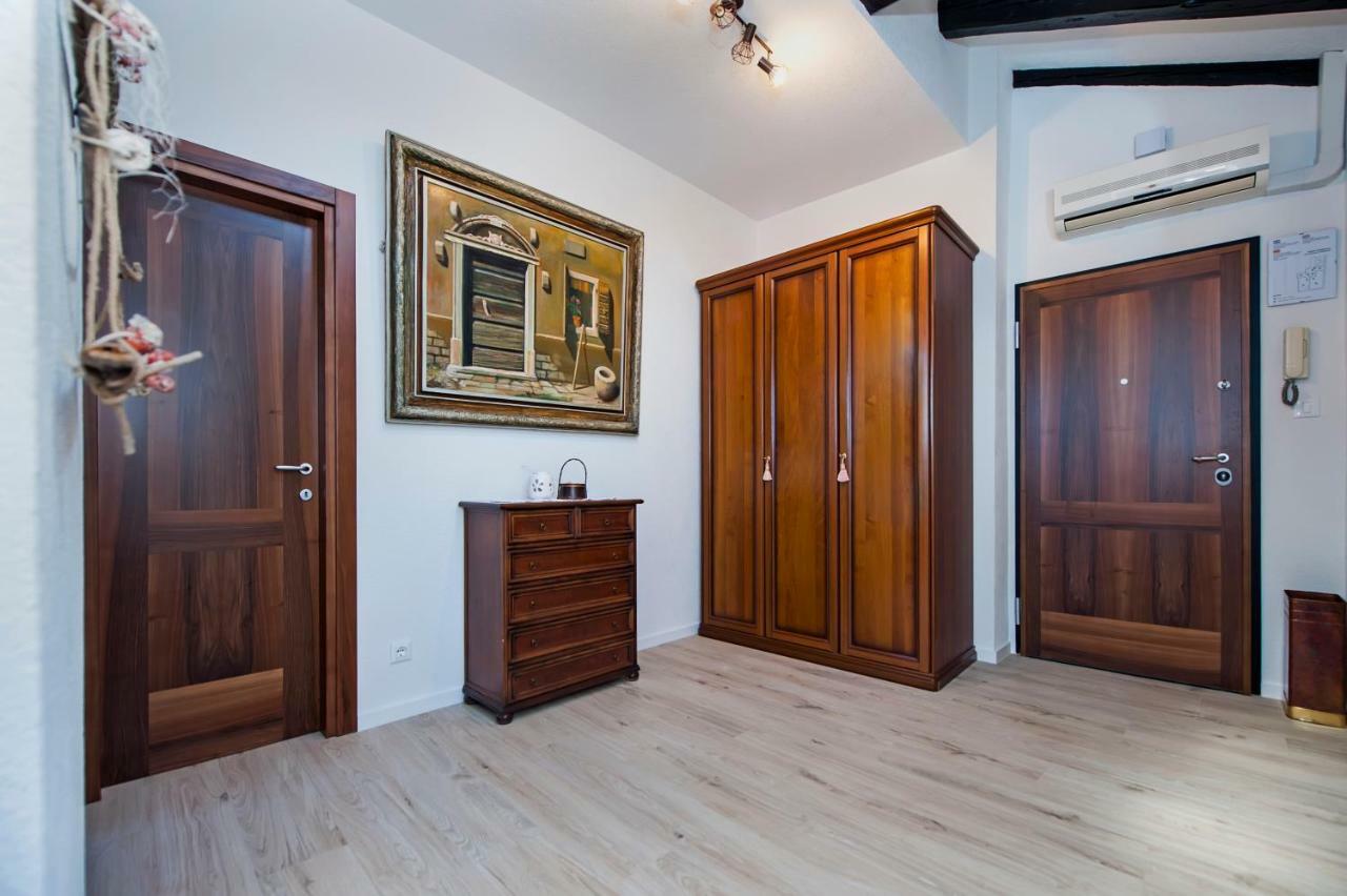 Rovigno Bella Sea View Apartment Exteriör bild